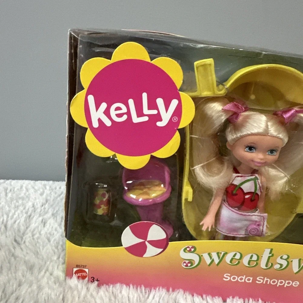KELLY SWEETSVILLE‎ Soda Shoppe and Doll New Sealed